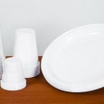 Dal 1° maggio differenziabili piatti e bicchieri di plastica
