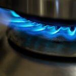 Come consumare meno gas in casa: 10 regole semplici per risparmiare