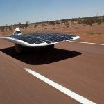 Auto solare entra nel Guinness dei primati per la velocità raggiunta