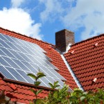 Giappone, pannelli fotovoltaici su ogni tetto entro il 2030