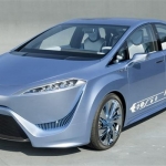 Auto a idrogeno: Toyota svela il primo prototipo