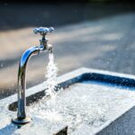 Come consumare meno acqua: 10 regole semplici per risparmiare